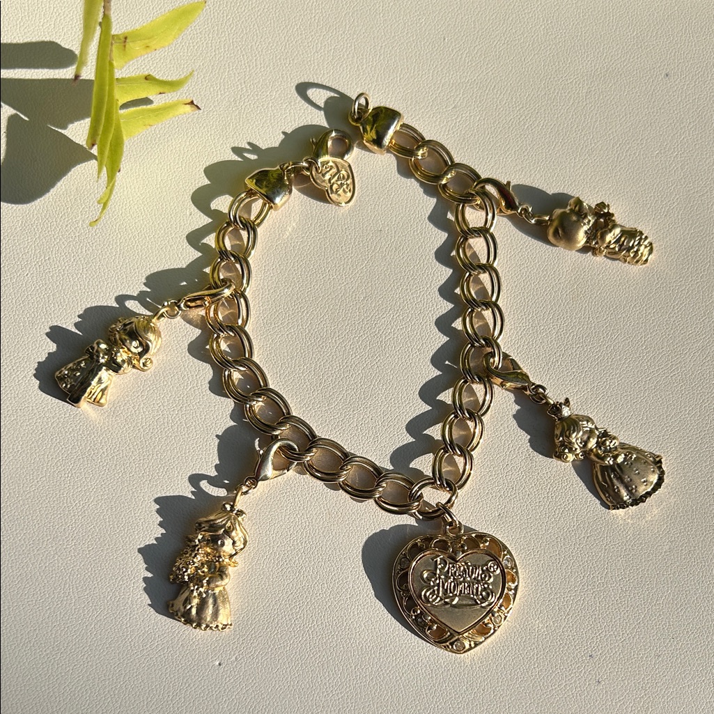 Vintage Precious Moments Five Charms Bracelet